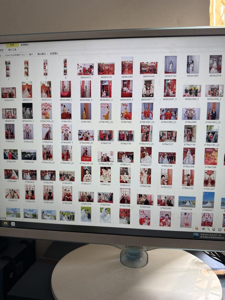 �������